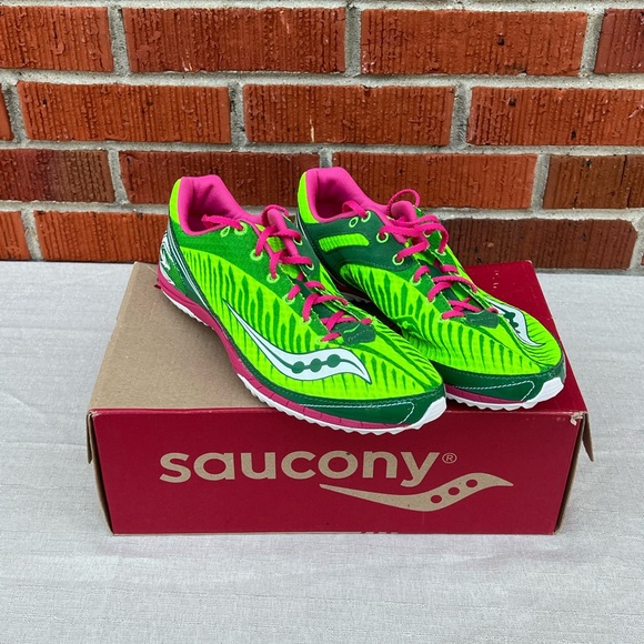 NEW Women's 10 Saucony - Picture 2 of 9
